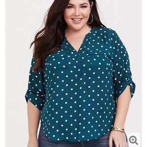 BNWT Torrid Harper Top